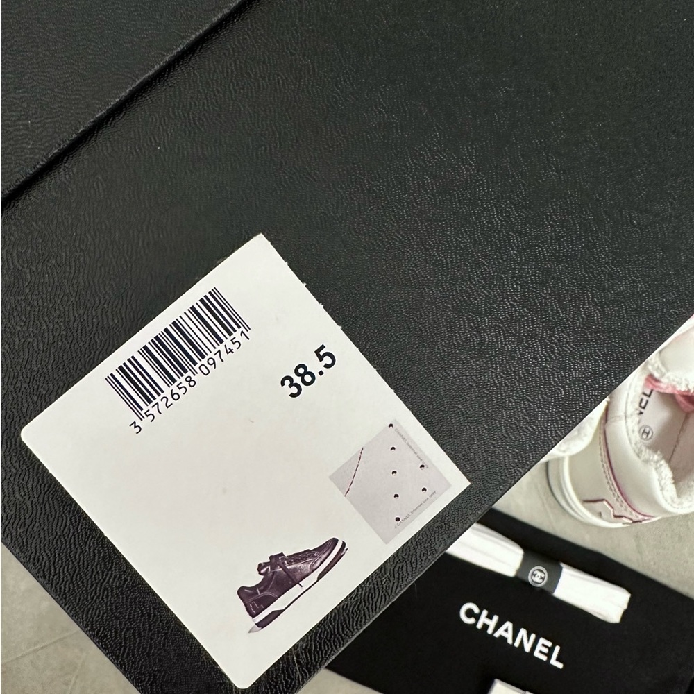 Chanel trainers sneakers white pink 3D logo 38.5 NIB AUTH - Picture 6 of 6